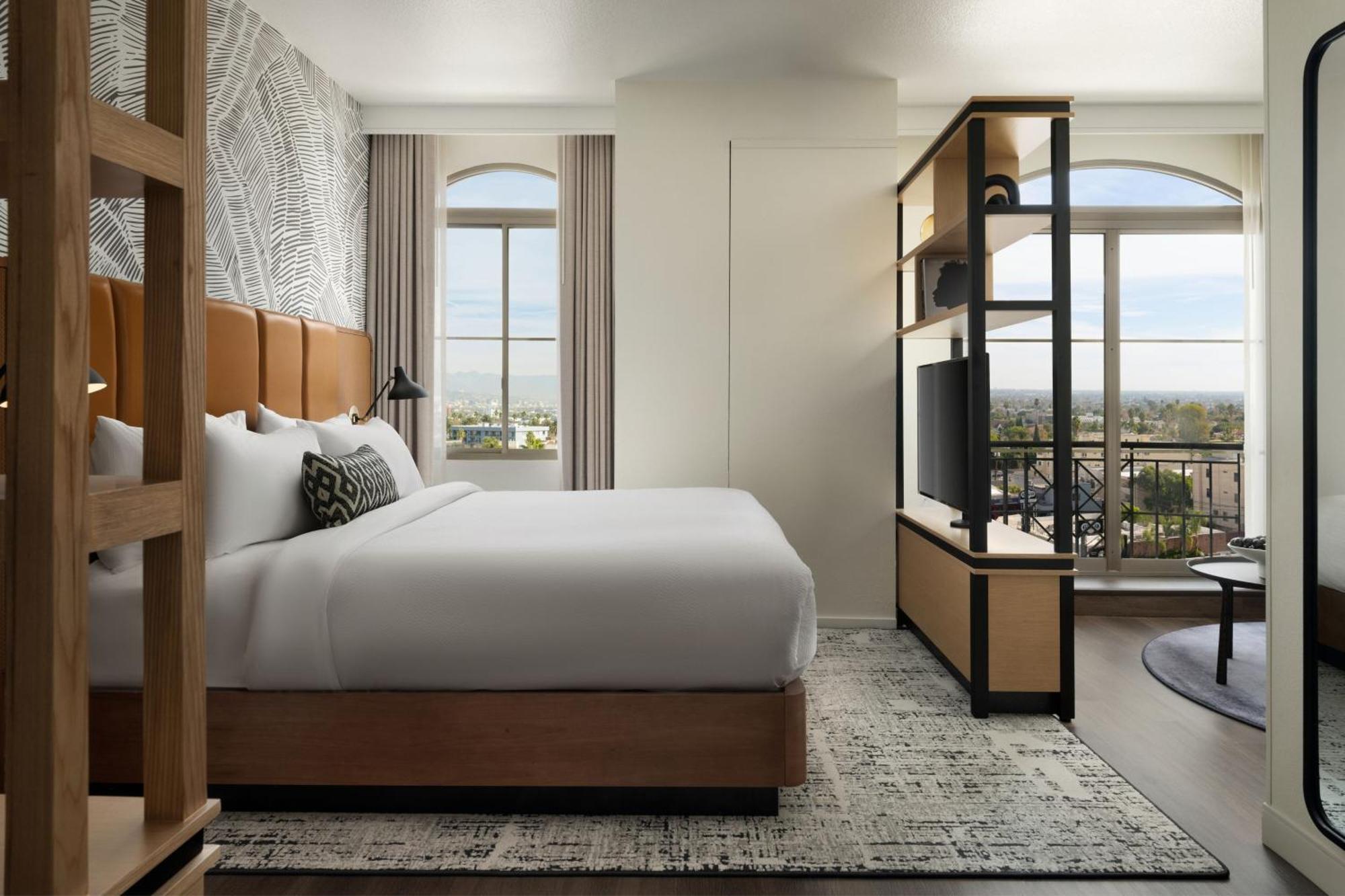 Burton House, Beverly Hills, A Tribute Portfolio Hotel